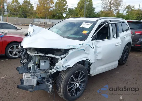 2018 Toyota Highlander Se from USA, damaged, VIN 5TDJZRFH2JS497482